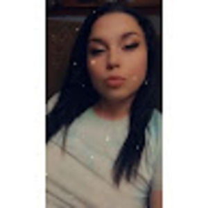 Meet your Posher, Adrianne